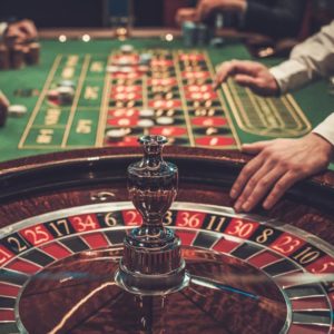 141Conduccion del Juego de Ruleta Americana.jpg