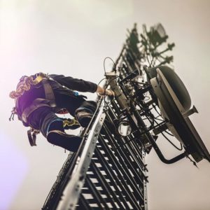 205Configuracion y Puesta en Servicio de Equipos de Radiocomunicaciones de Redes Fijas y Moviles.jpg