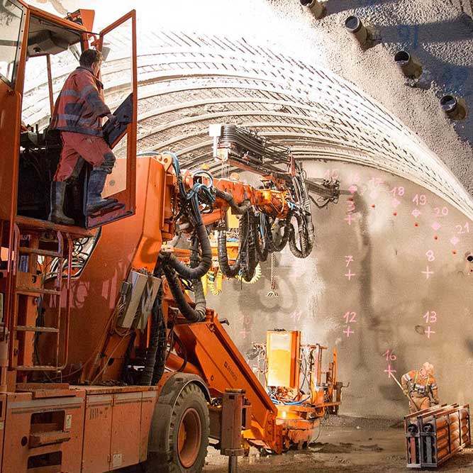 507Excavacion con Tuneladoras de Rocas.jpg