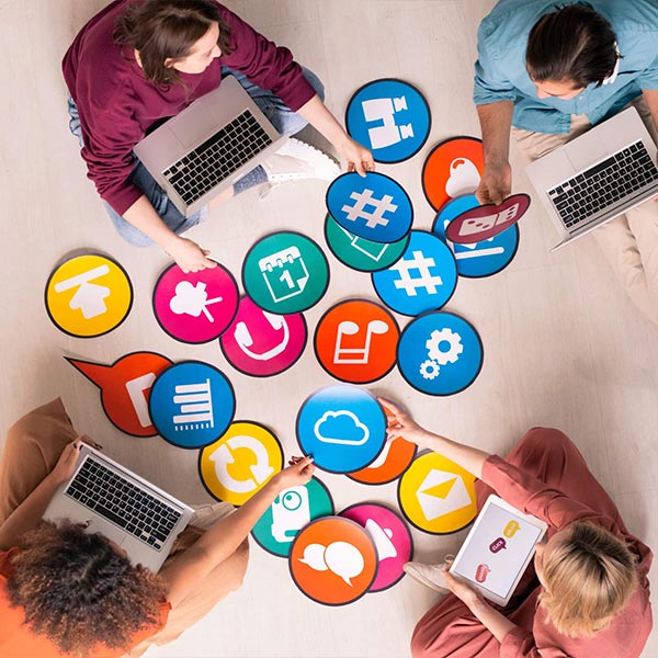 COMM060PO gestion del marketing y comunidades virtuales.jpg