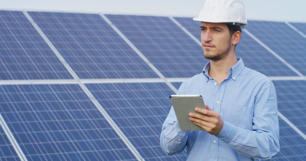 Diseno y mantenimiento de instalaciones de energia solar fotovoltaica.jpg