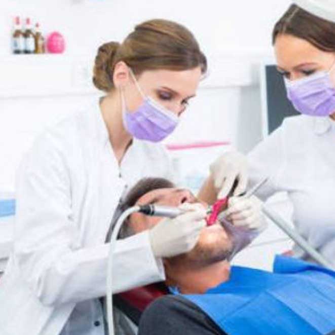 Tecnico en Higienista Dental.jpg