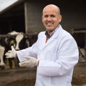auxiliar veterinaria granjas.jpg