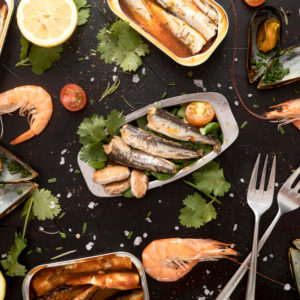 endecha plana surtido mariscos cubiertos.jpg