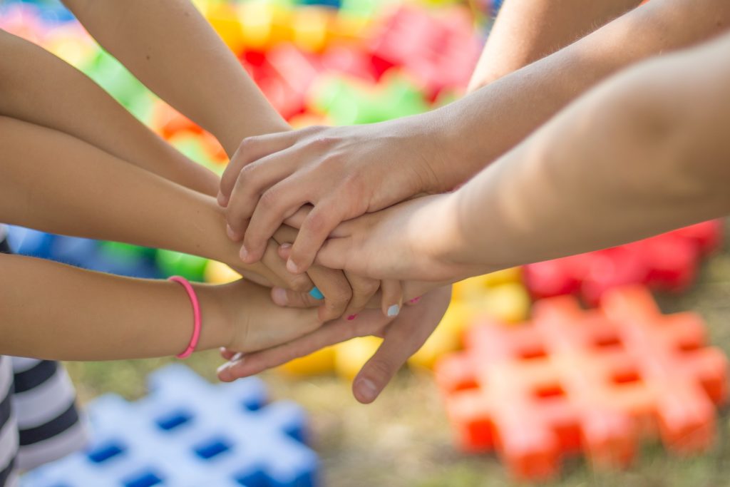 hands 2847508 1920.jpg