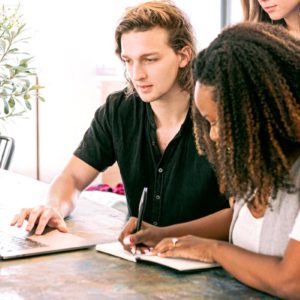 pexels canva studio gestion del marketing 2.0.jpg