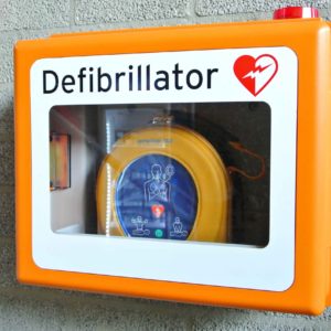soporte desfibrilador scaled 1.jpg