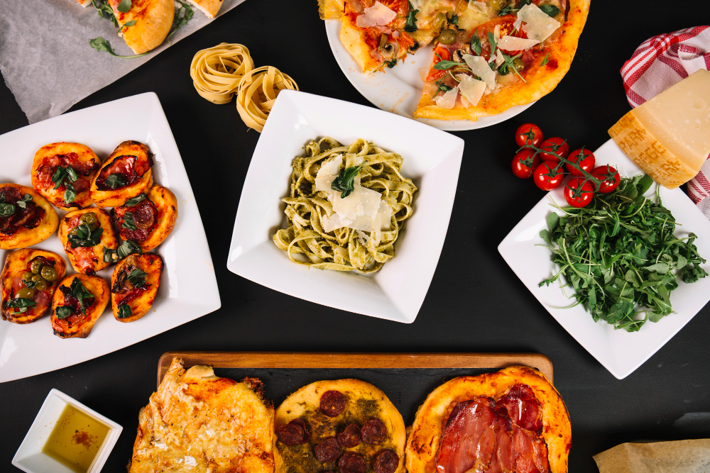 verduras pizzas cerca pasta.jpg