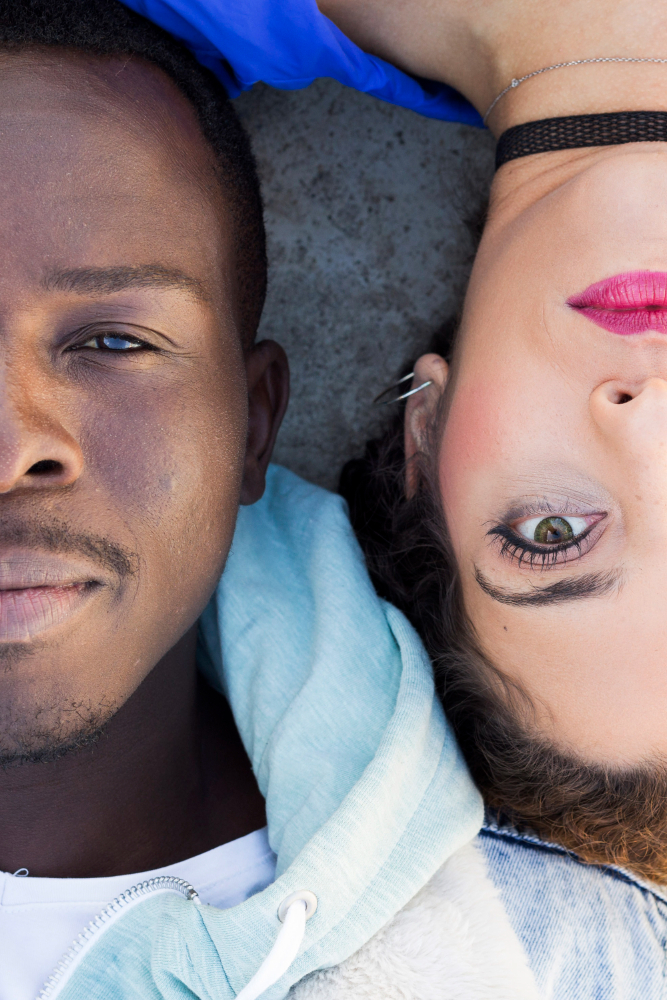 vista superior pareja afro americana.jpg
